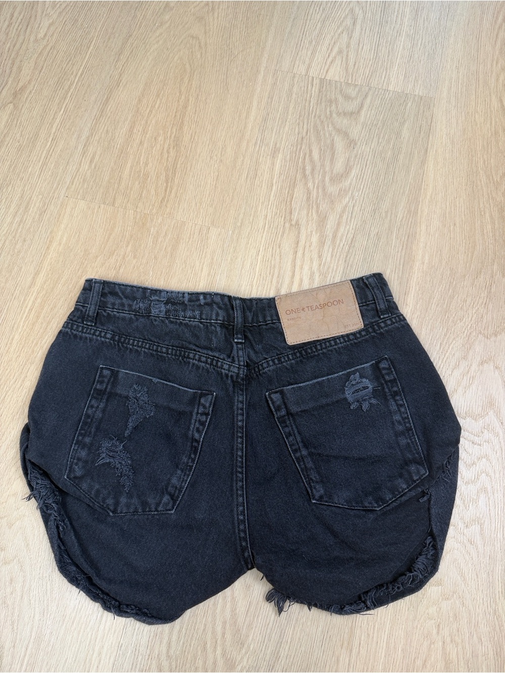 One Teaspoon Bandits Distressed Denim Shorts - Picture 8 of 10